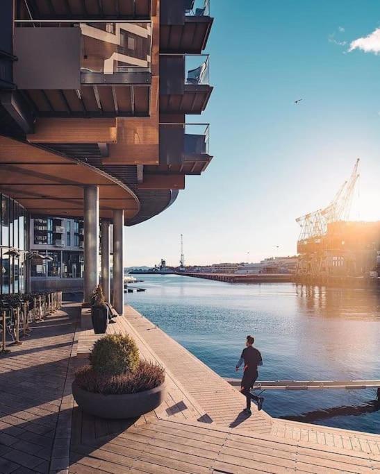 Tjuvholmen / Aker Brygge - Most Expensive Area In Oslo! Apartment Bagian luar foto